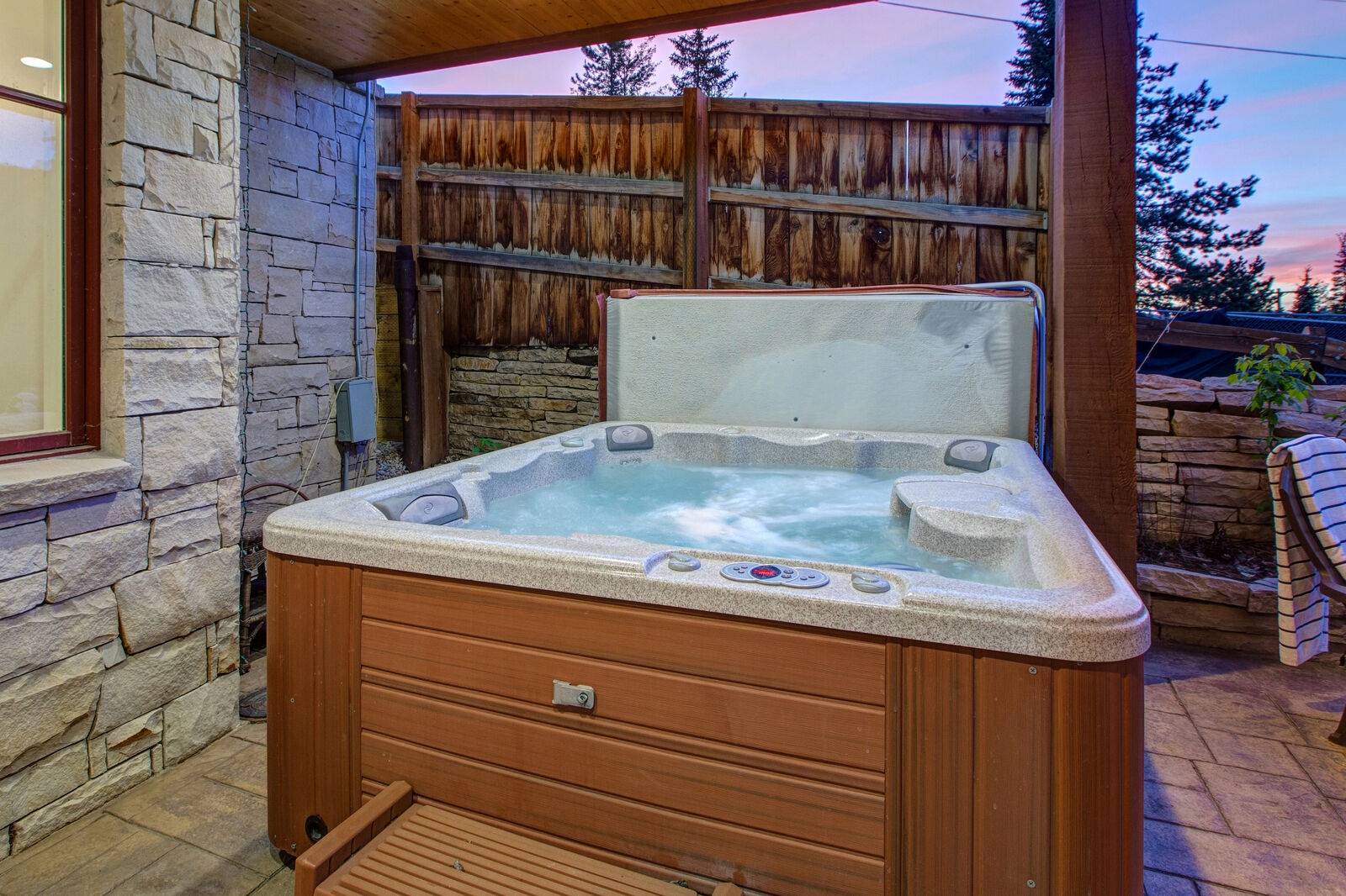 Woodside House - Image 42