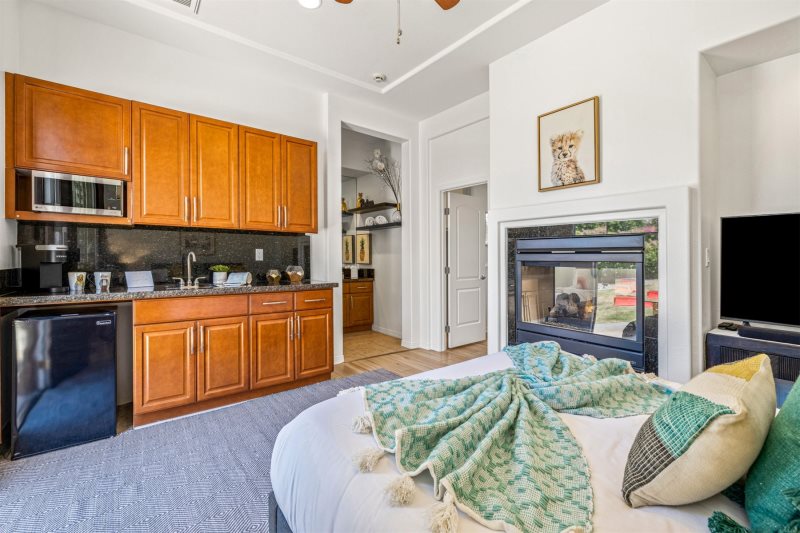 Josefina Villa - Image 31