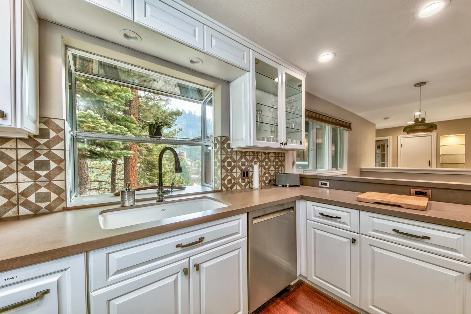 Barton House  - Image 11