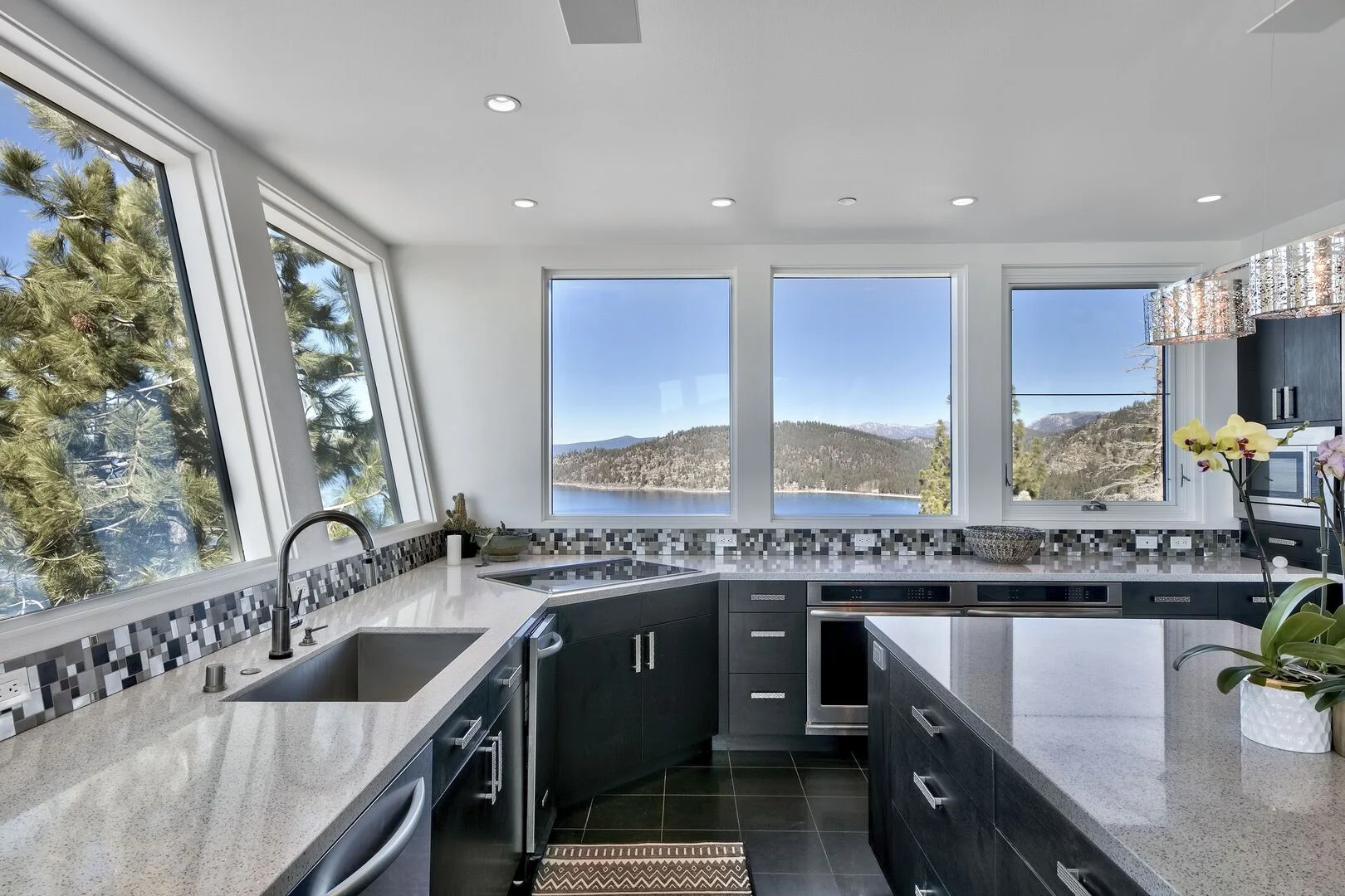 Point Place Home - Image 12