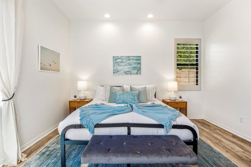 Josefina Villa - Image 20