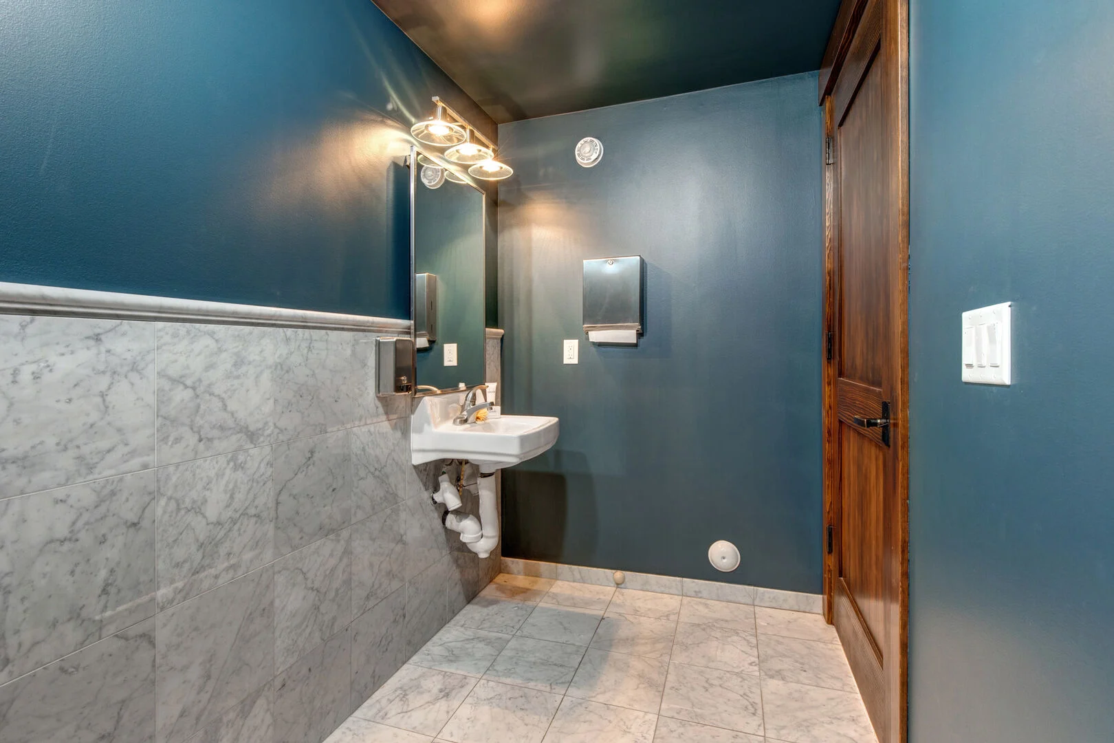 Fredericks Home - Image 18