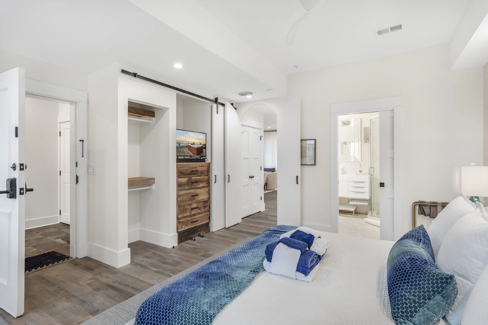 Main Street Condo - Image 15