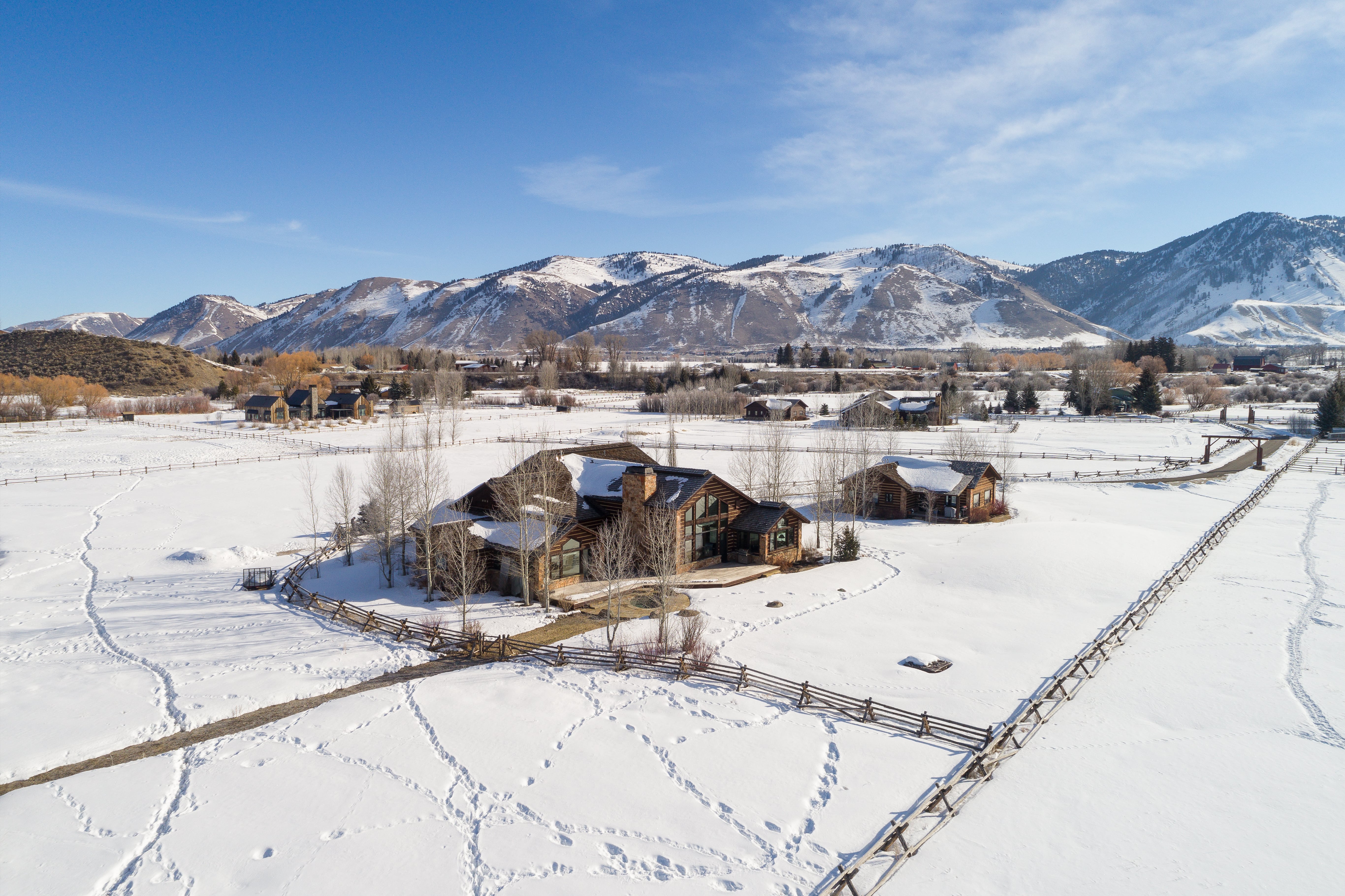 Runway Place - Image 25