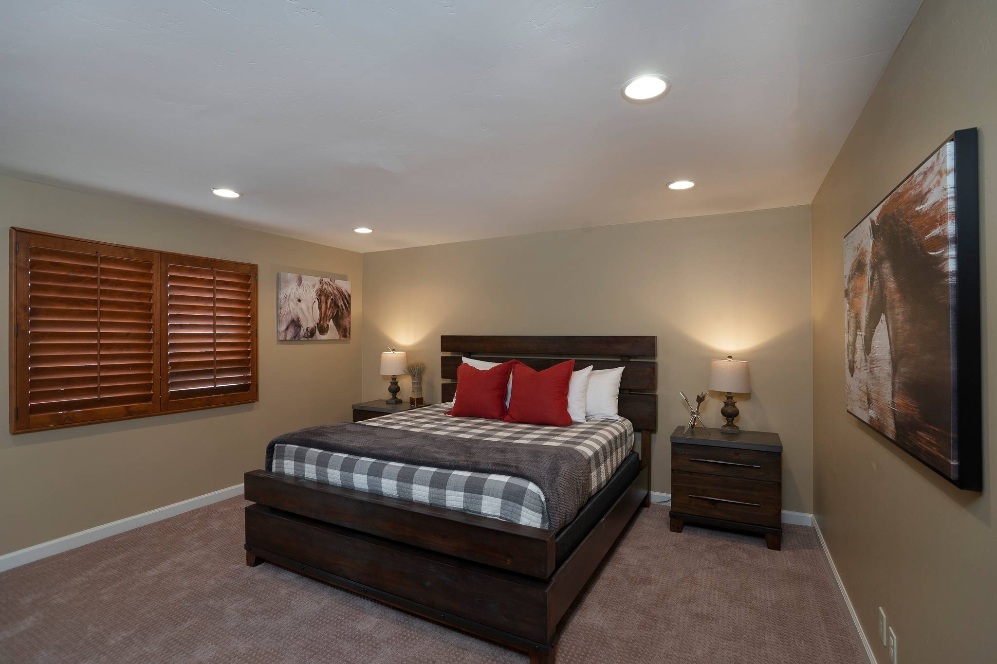 Sunrise Manor - Image 17