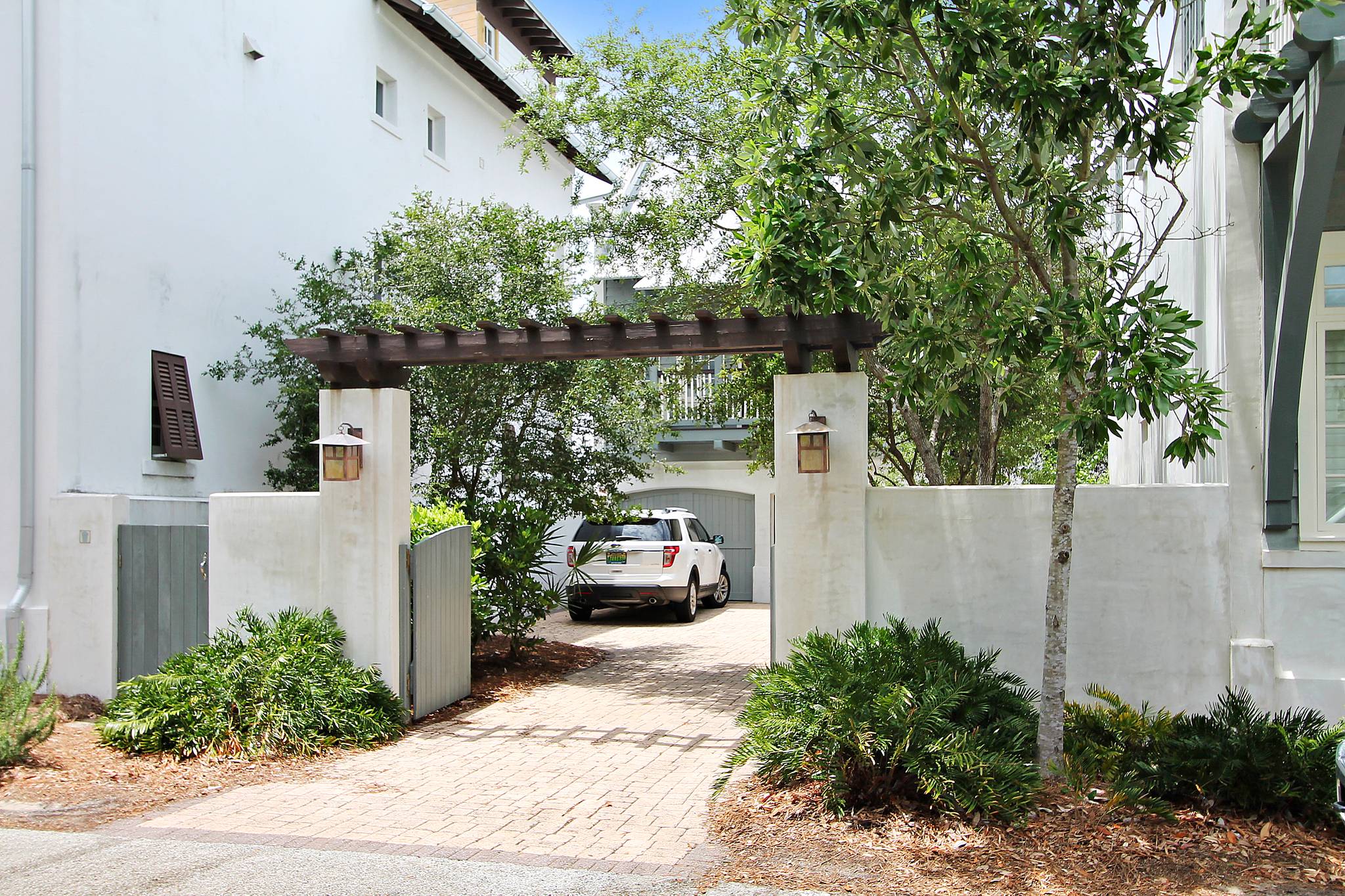 Flying Fish Home - Image 23