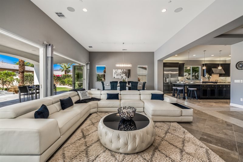 Selena Place - Image 11