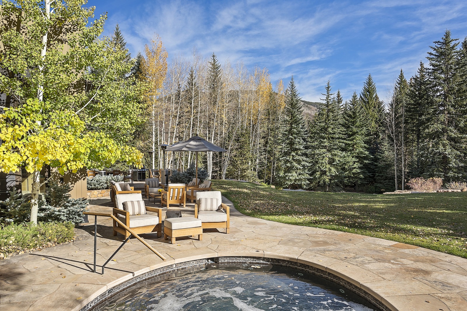 Roaring Manor - Image 16