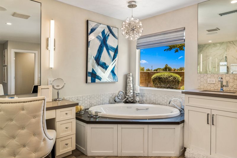 Cove House - Image 25