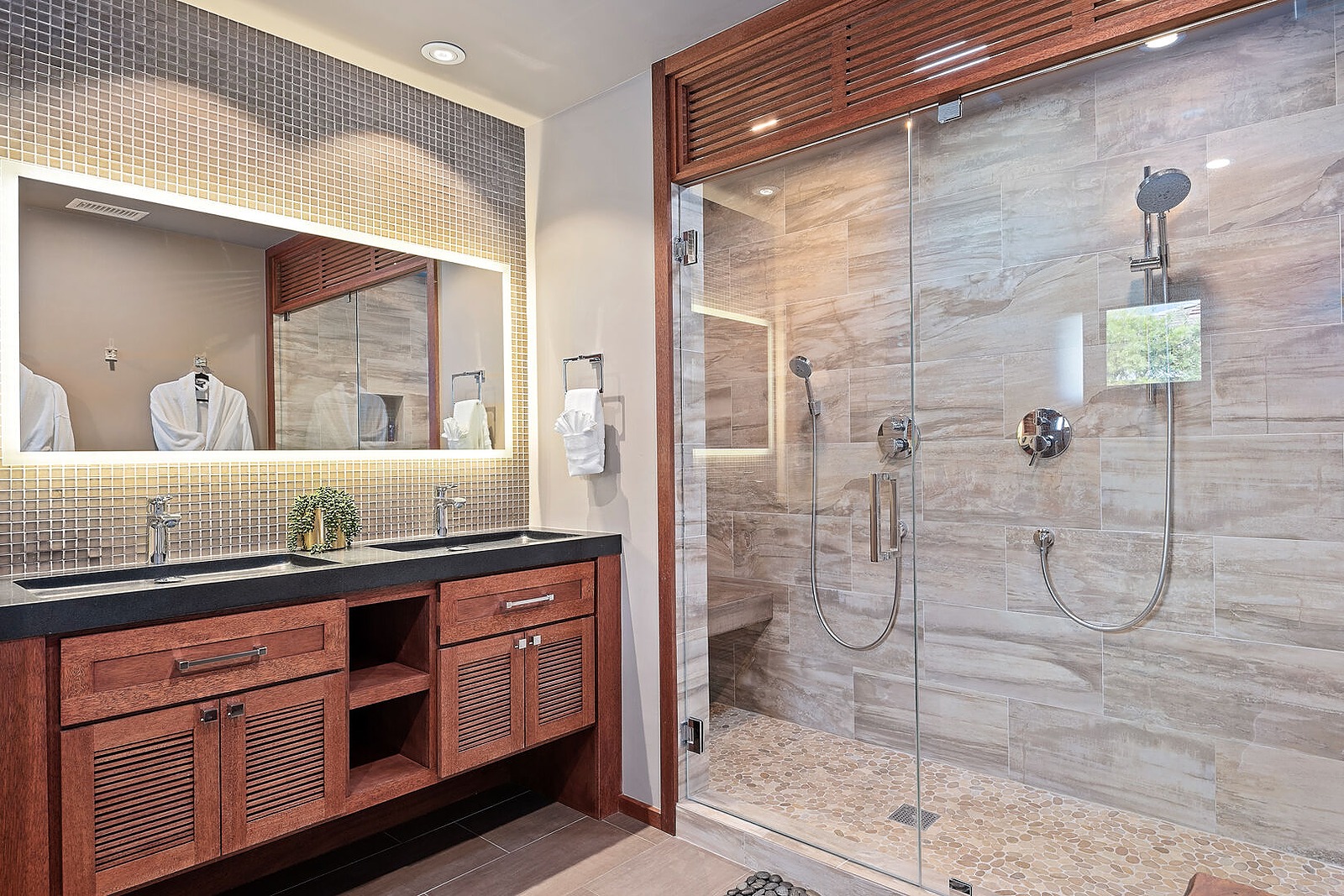 Middle Home - Image 21