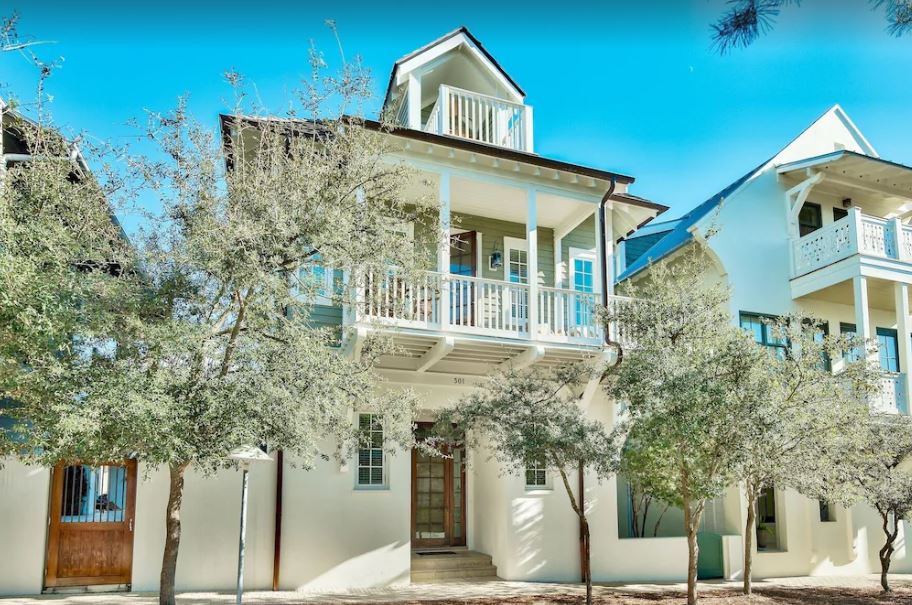 Water House - Image 42