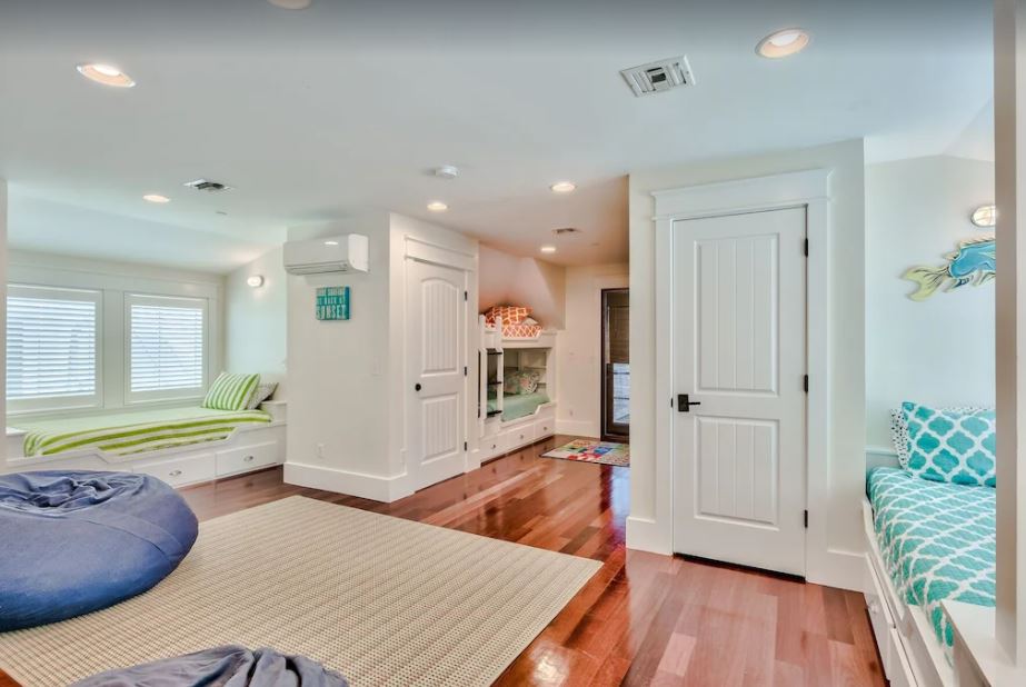 Water House - Image 27