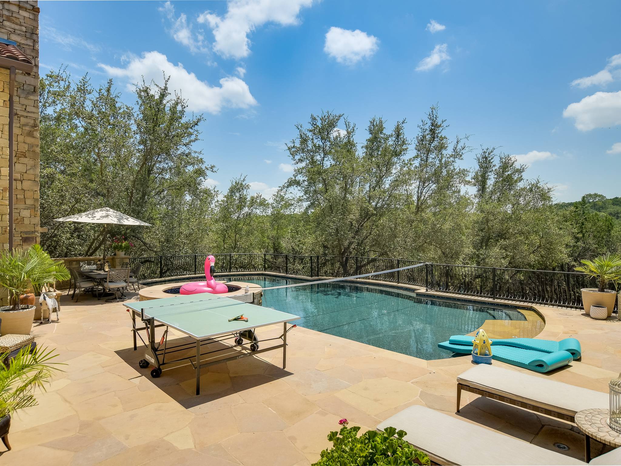 Rock Cedar House - Image 41