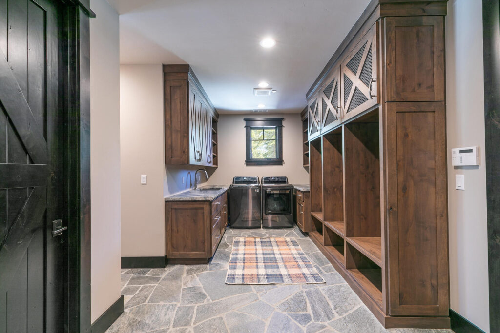 Red Fir House - Image 12