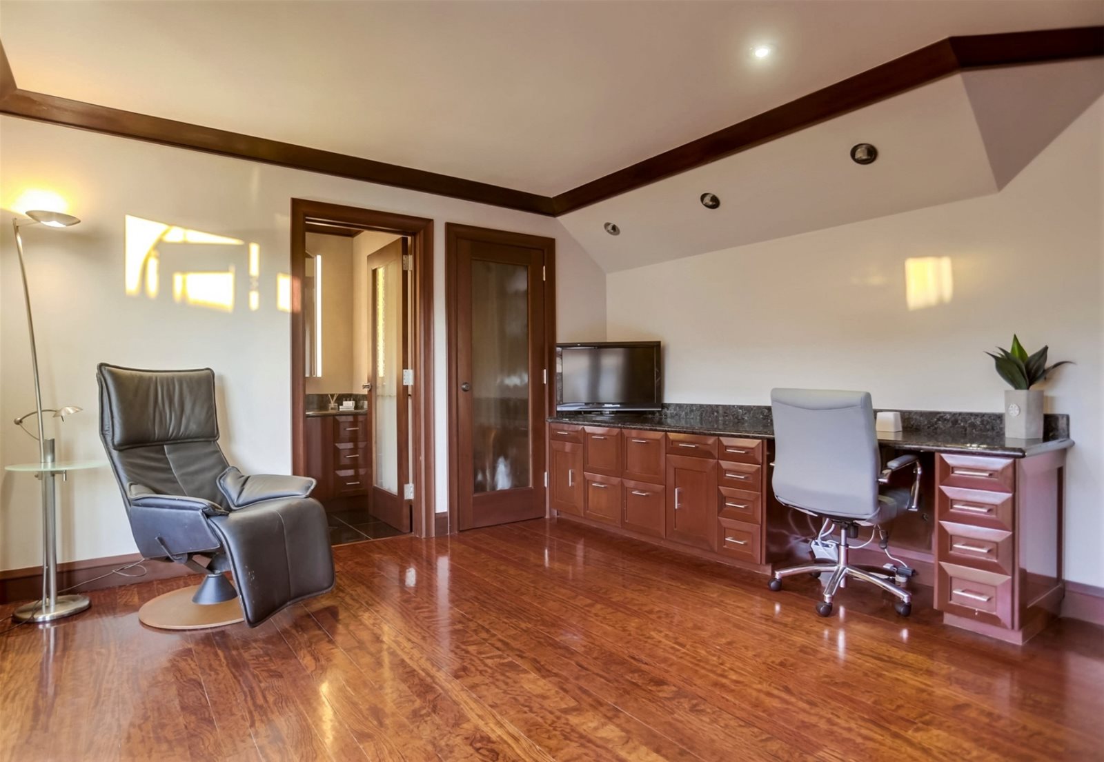 Azure Home - Image 43