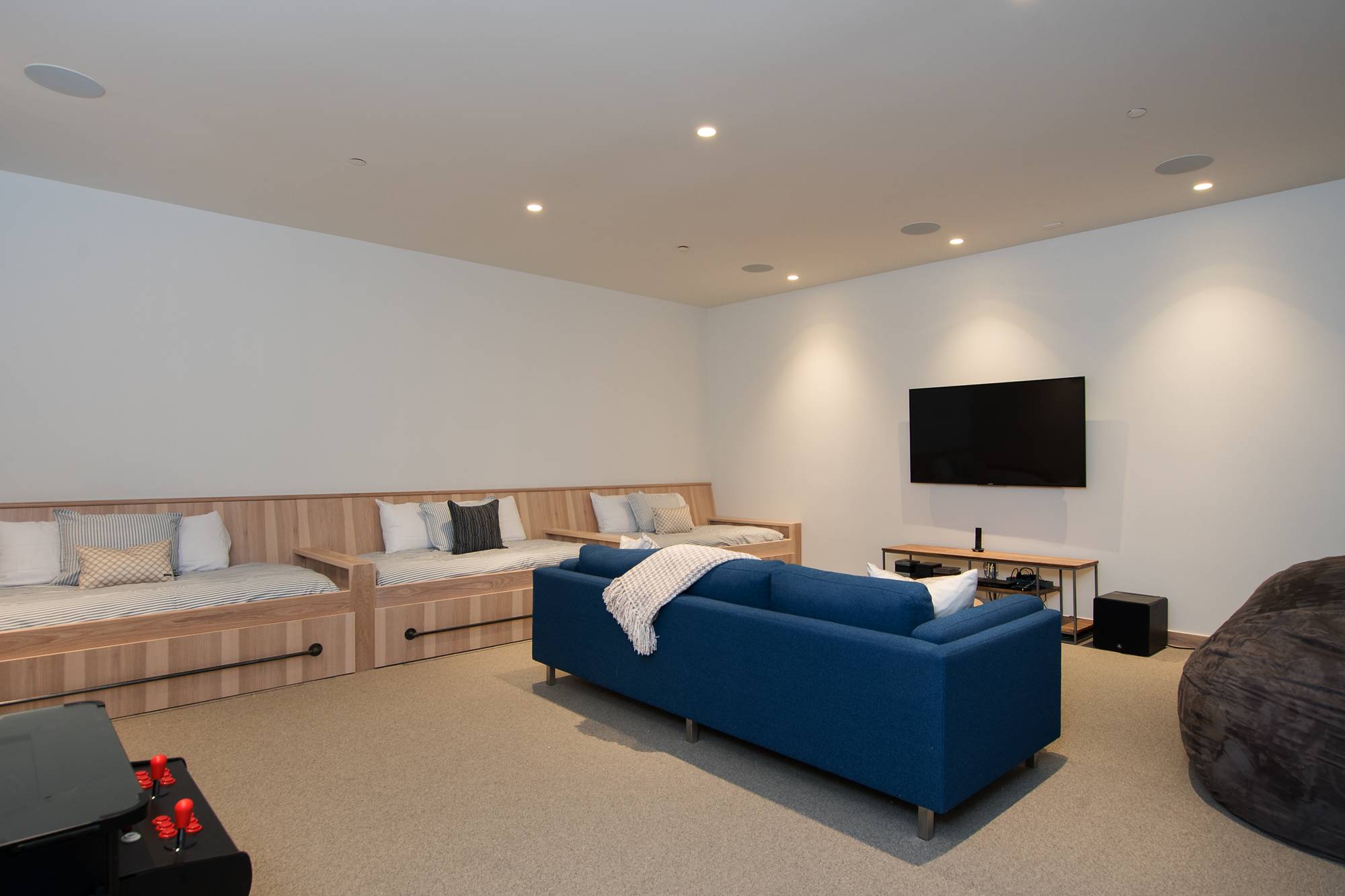 Way House - Image 24