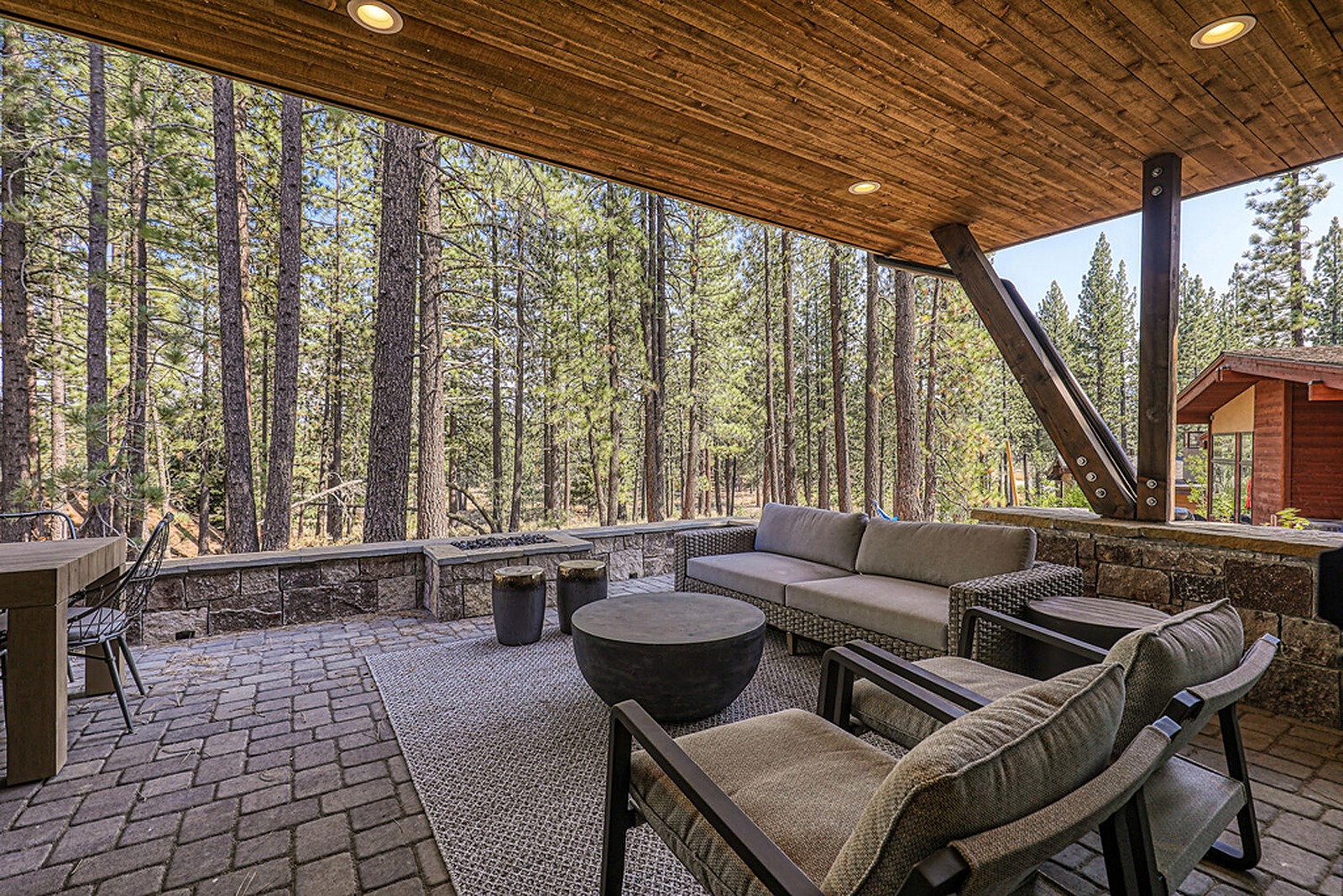 Lane House - Image 11