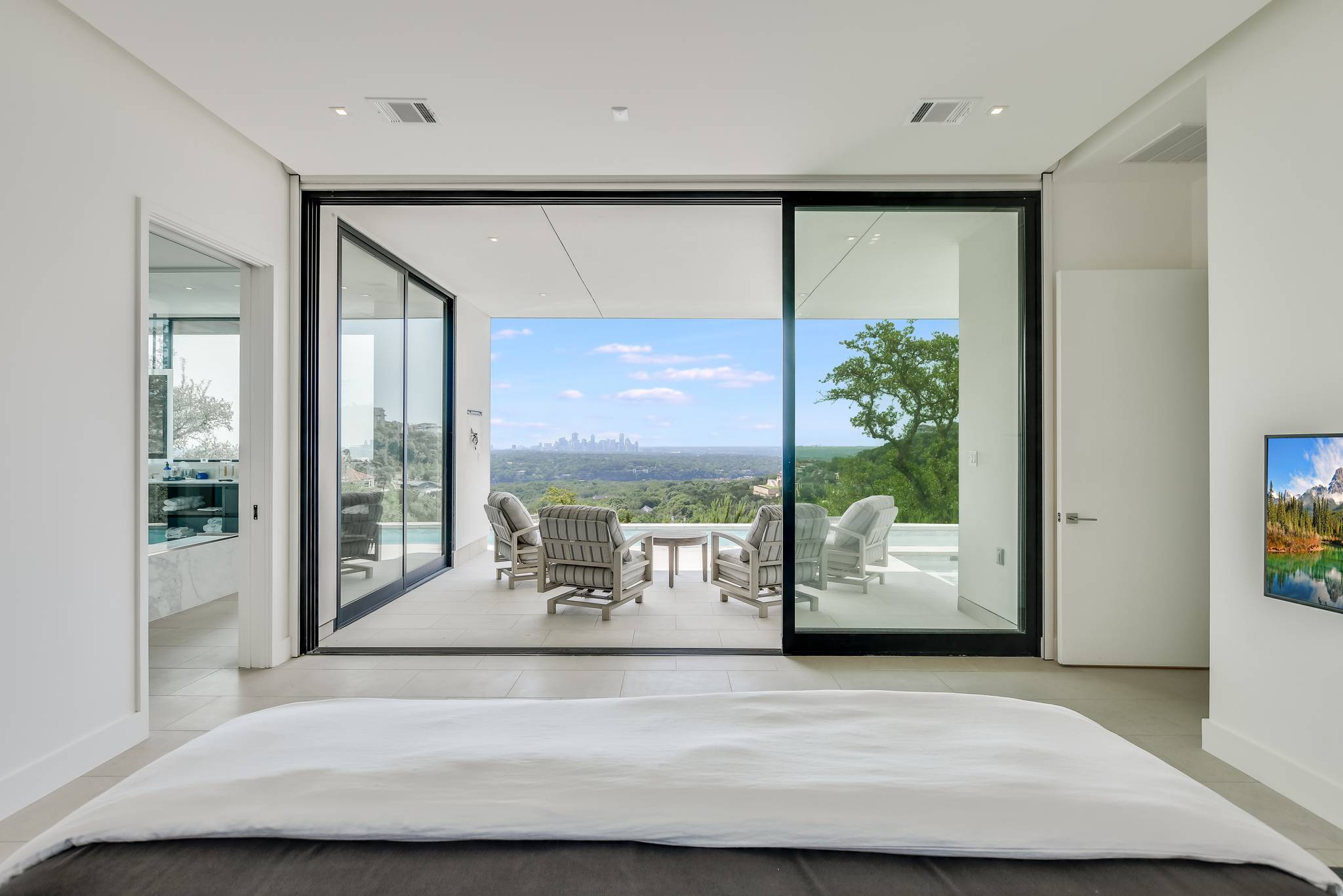 Leon Home - Image 25