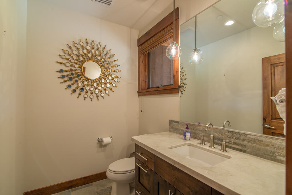 Hemlock House - Image 10