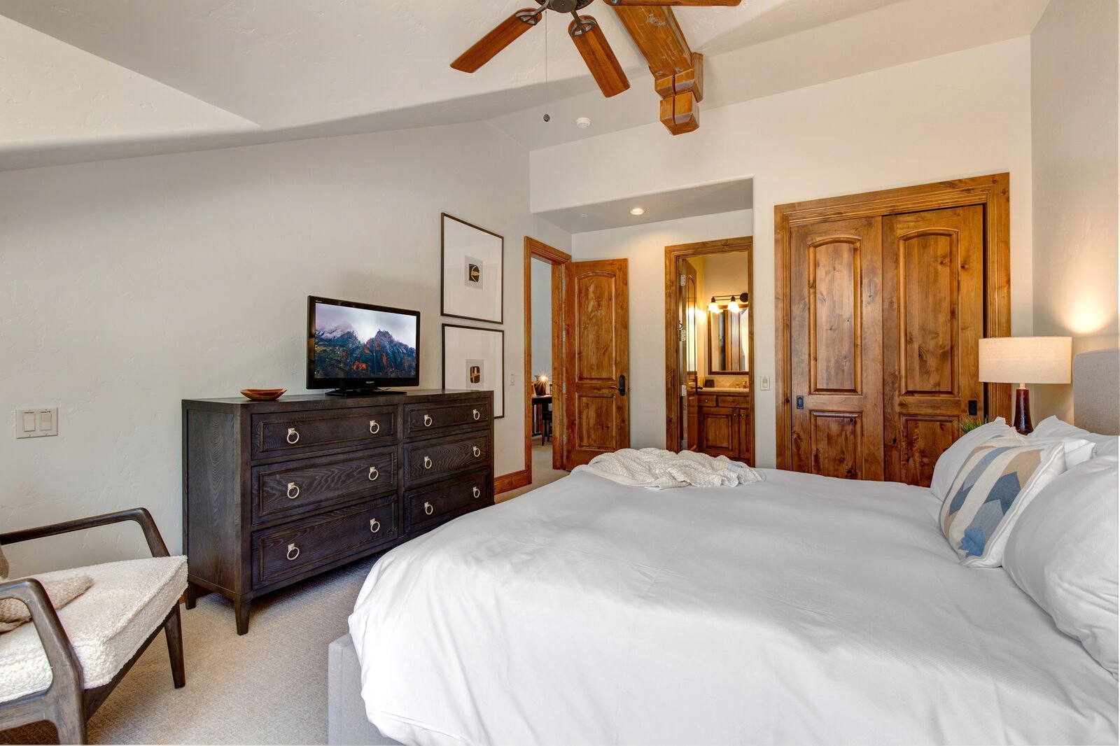 Star House - Image 23