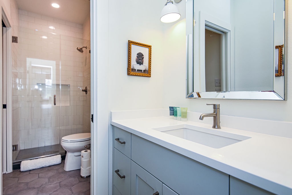 Hideaway Manor - Image 33