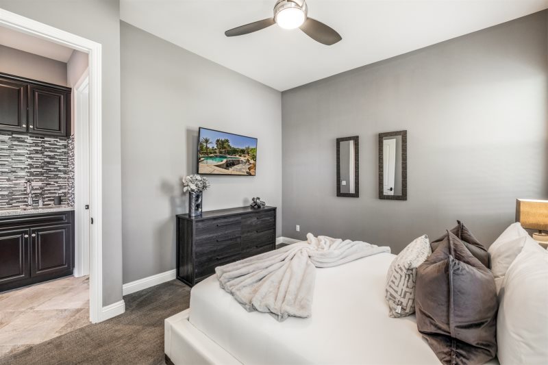 Selena Place - Image 37