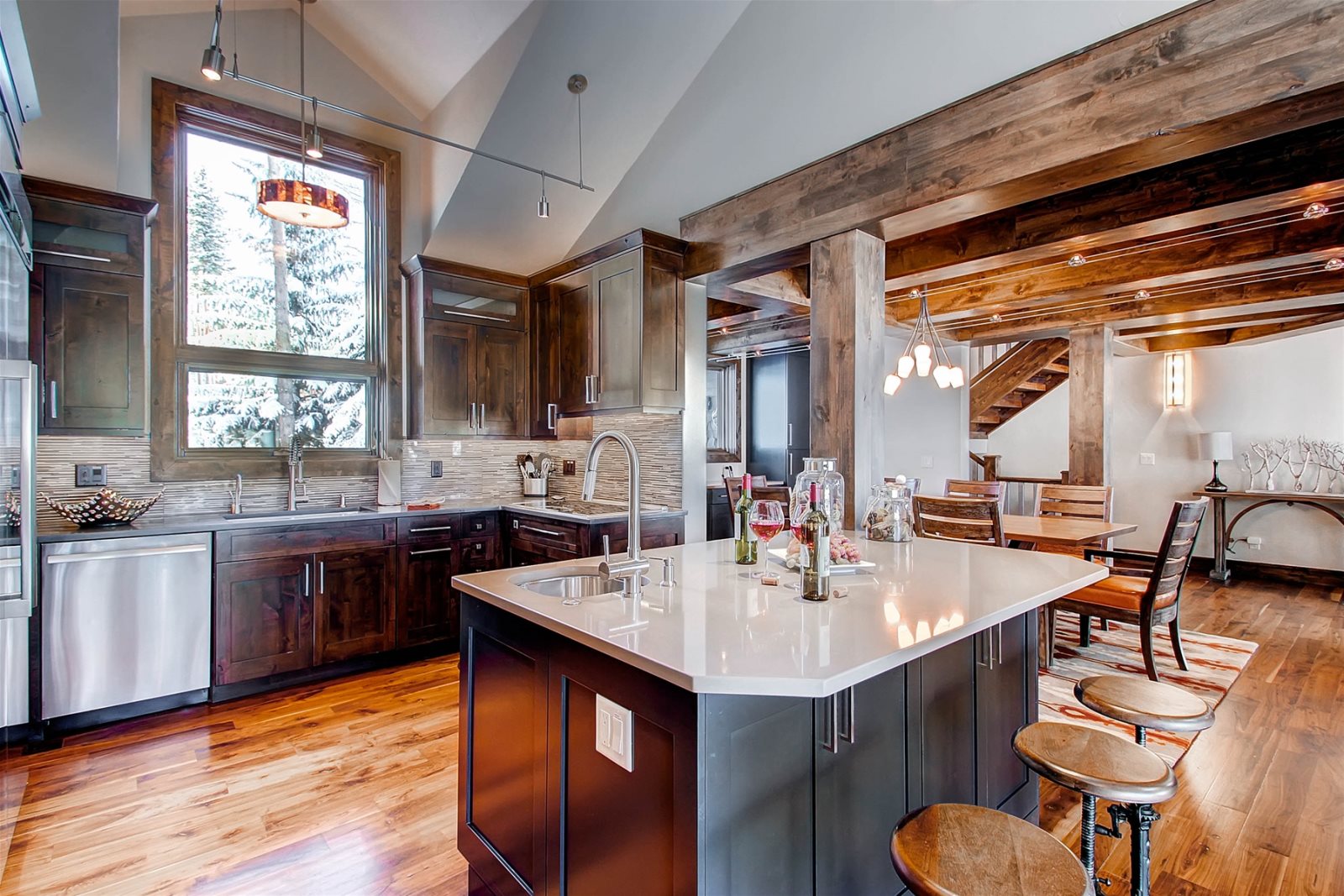 Amber Manor - Image 4