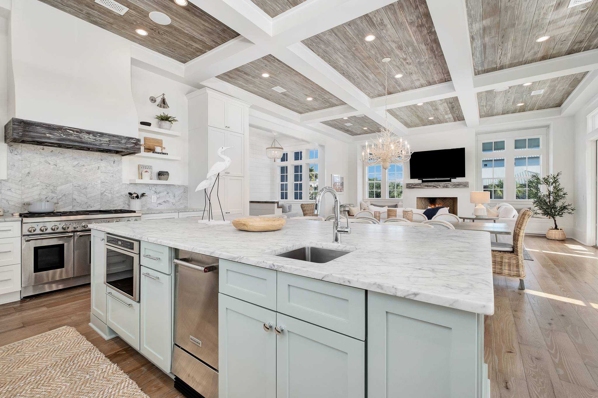 White Marlin Manor - Image 4