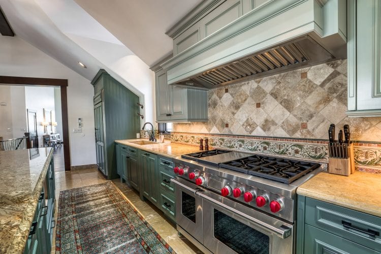 Slopeside Villa - Image 13