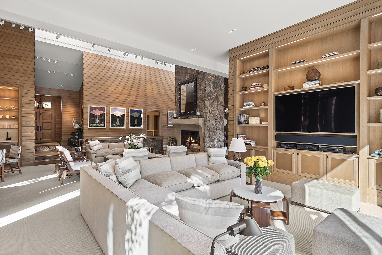 Roaring Manor - Image 4