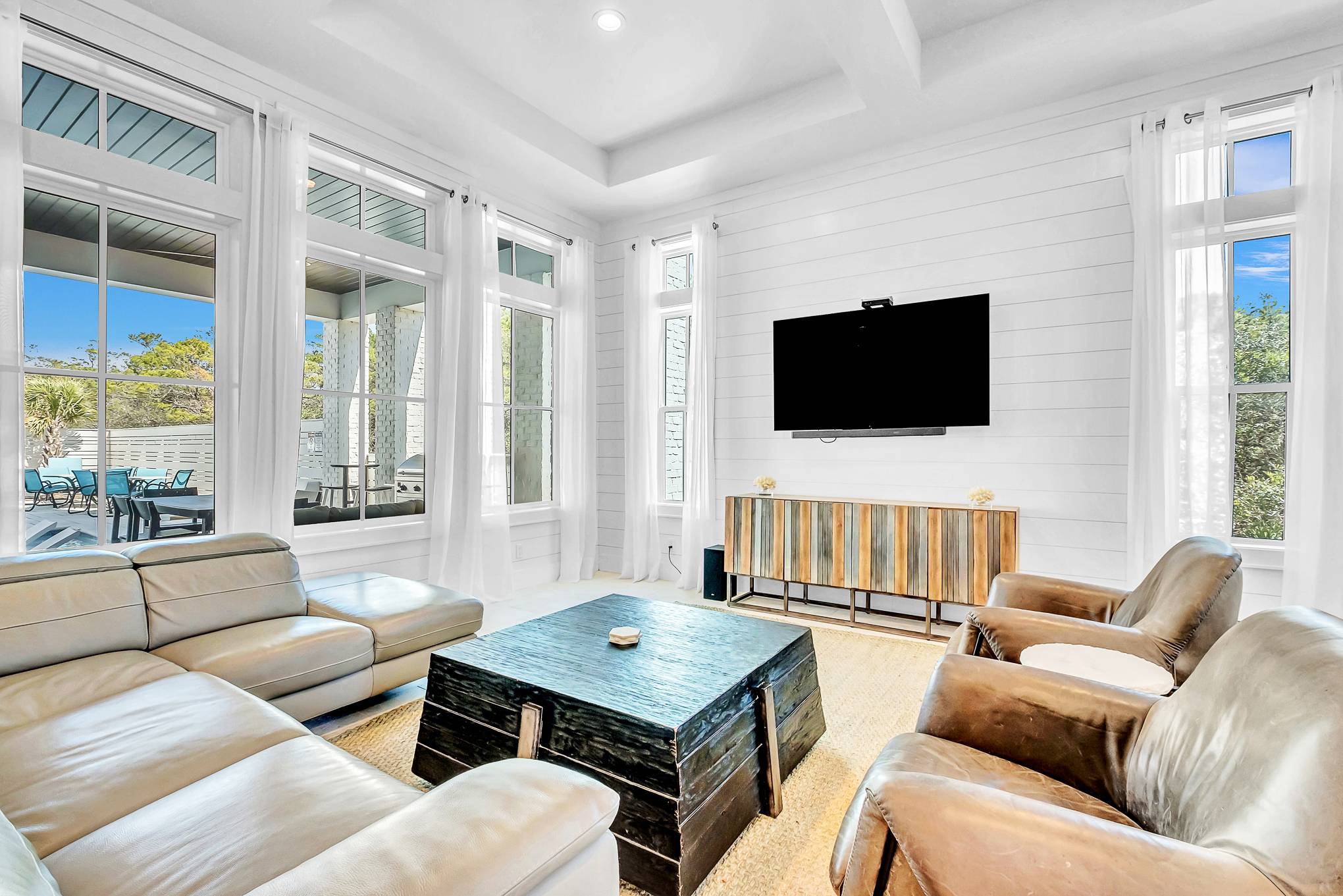 Lantern Manor - Image 6