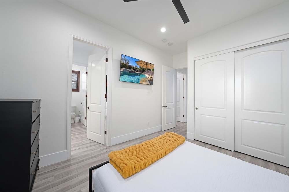 Casa Serenity Luxury Living w/ Pool & Jacuzzi - Image 8