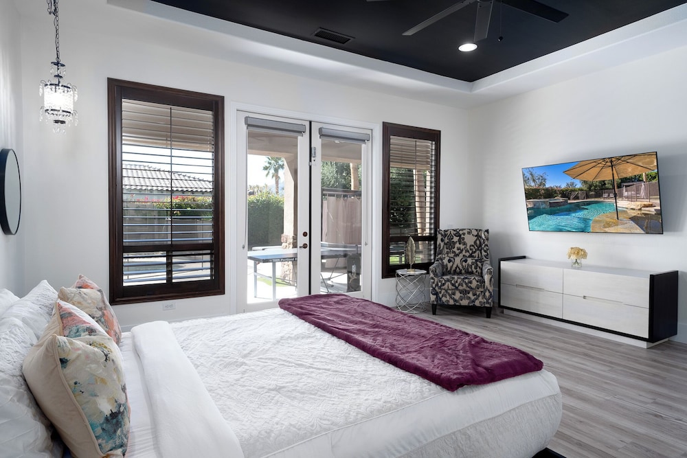 Casa Serenity Luxury Living w/ Pool & Jacuzzi - Image 16