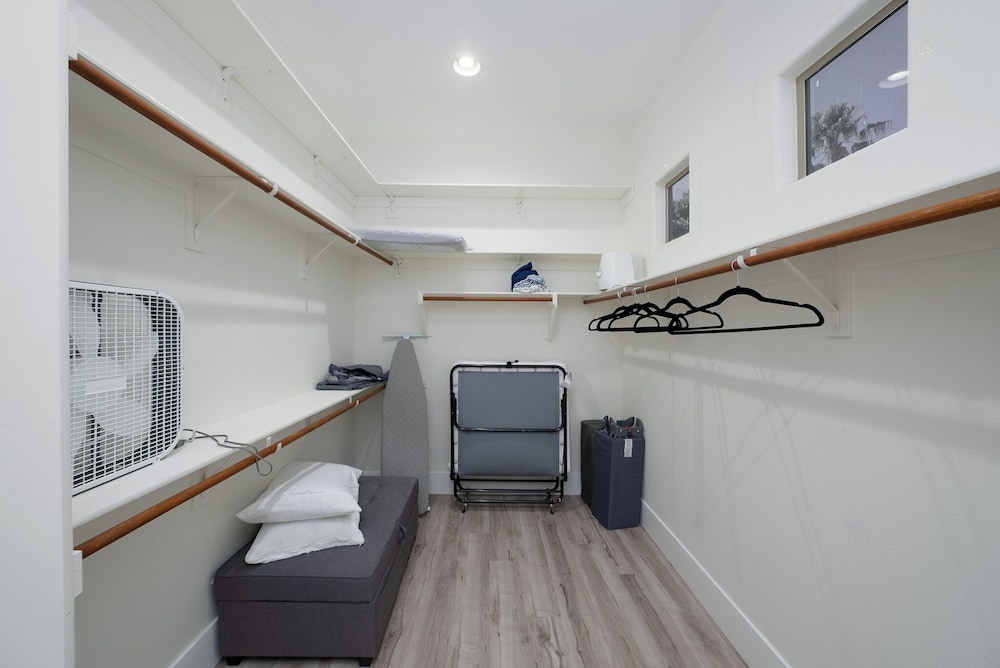 Casa Serenity Luxury Living w/ Pool & Jacuzzi - Image 19