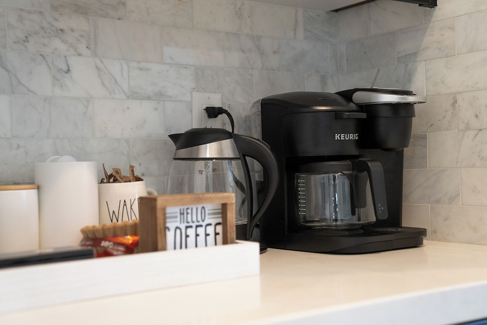 Casa Serenity Luxury Living w/ Pool & Jacuzzi - Image 23