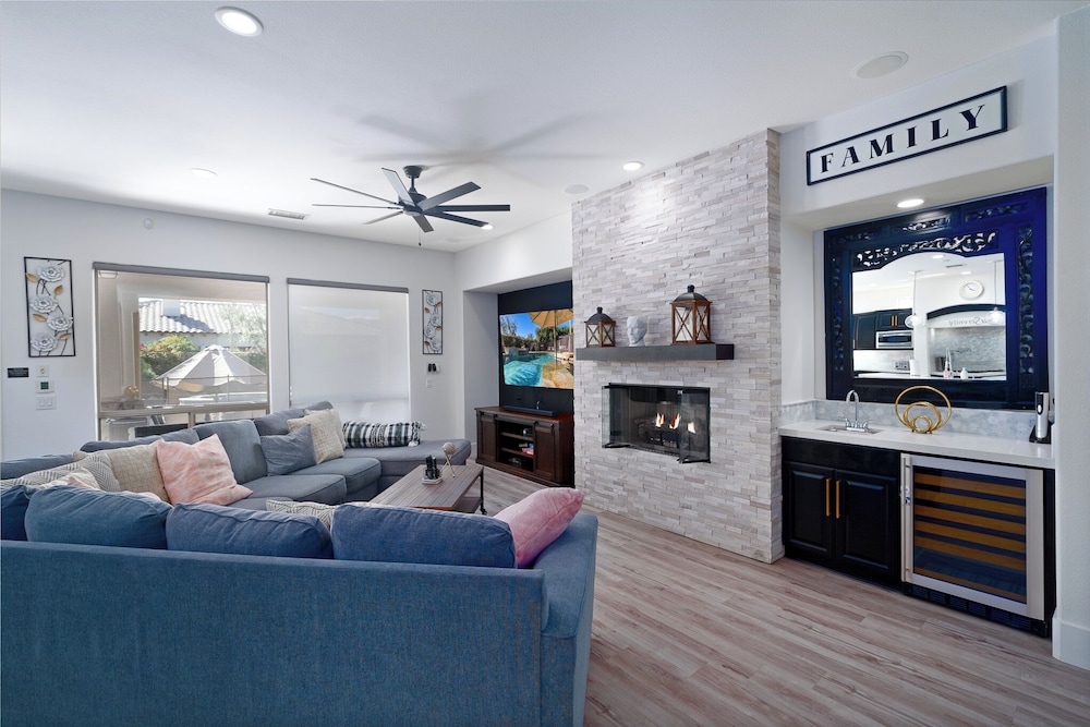 Casa Serenity Luxury Living w/ Pool & Jacuzzi - Image 31