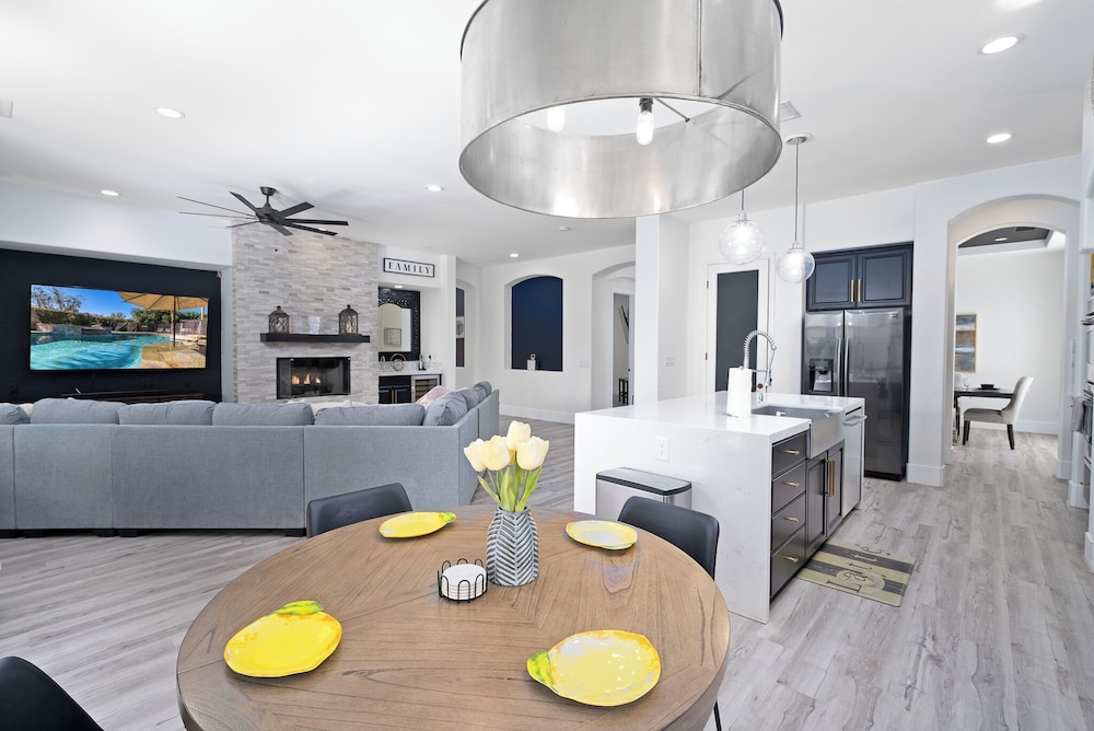 Casa Serenity Luxury Living w/ Pool & Jacuzzi - Image 33