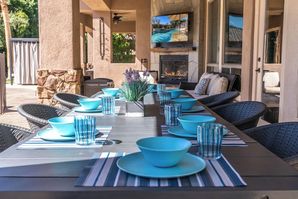 Casa Serenity Luxury Living w/ Pool & Jacuzzi - Image 34