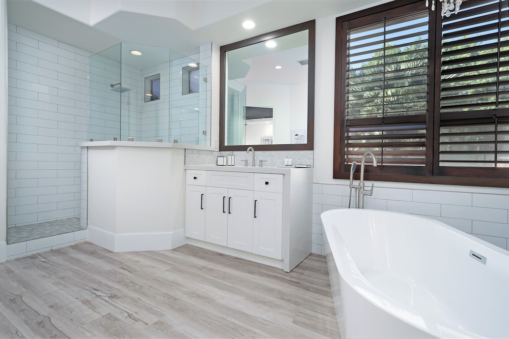 Casa Serenity Luxury Living w/ Pool & Jacuzzi - Image 37