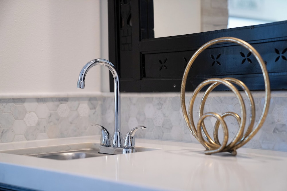 Casa Serenity Luxury Living w/ Pool & Jacuzzi - Image 38