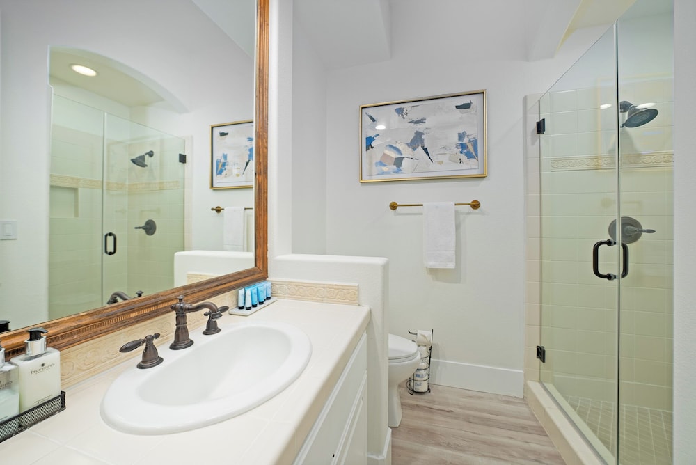 Casa Serenity Luxury Living w/ Pool & Jacuzzi - Image 42