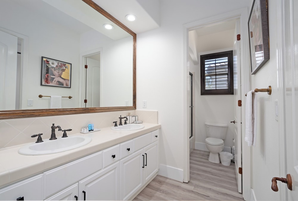 Casa Serenity Luxury Living w/ Pool & Jacuzzi - Image 44