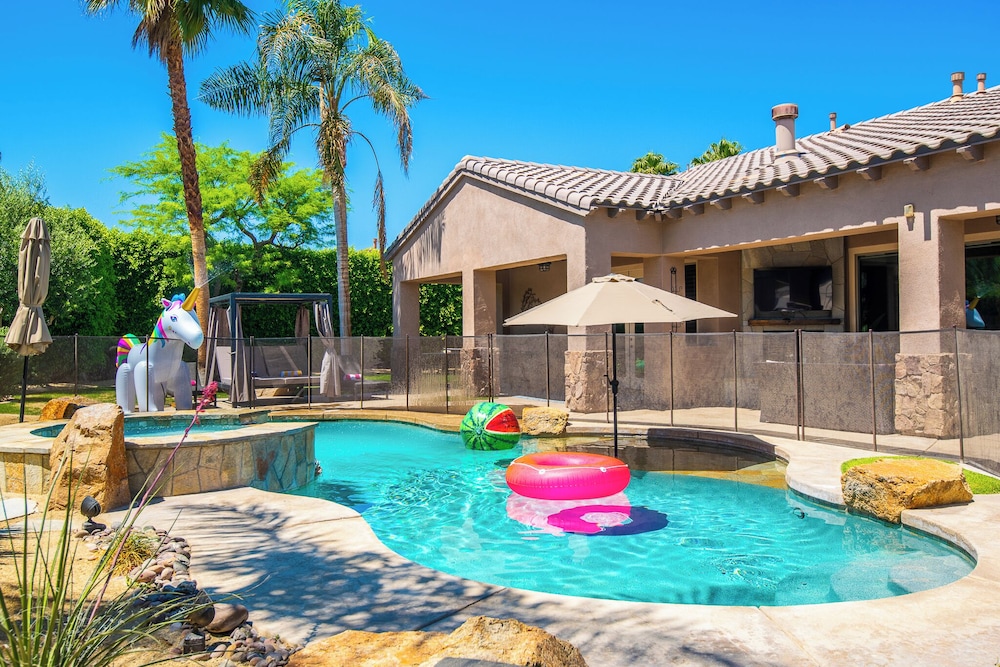 Casa Serenity Luxury Living w/ Pool & Jacuzzi - Image 45