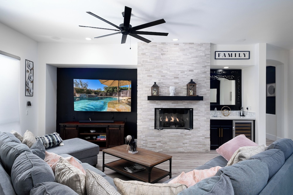 Casa Serenity Luxury Living w/ Pool & Jacuzzi - Image 48