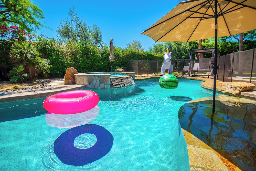 Casa Serenity Luxury Living w/ Pool & Jacuzzi - Image 53