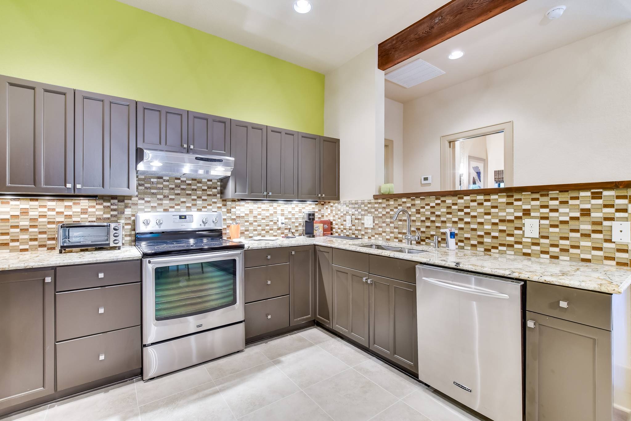 Laurel Manor - Image 22