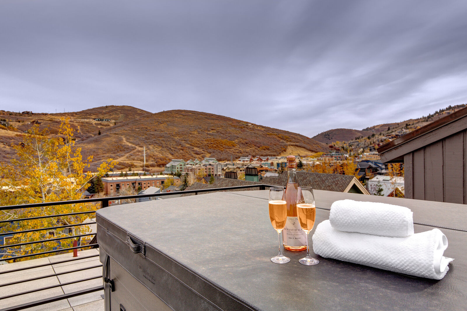 Lowell House - Image 24