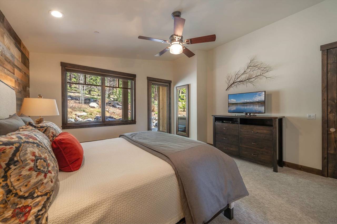 Jacobson House - Image 18