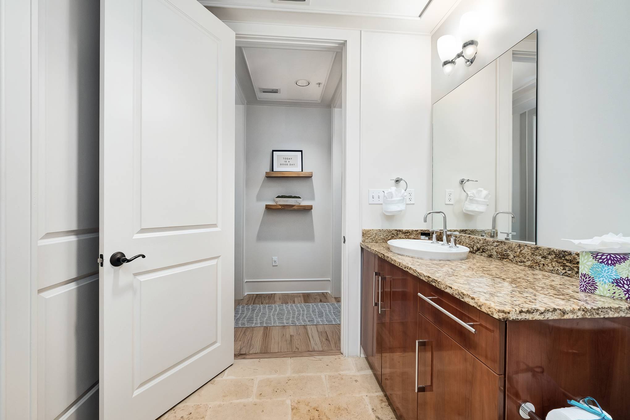 Lagoon Home - Image 16