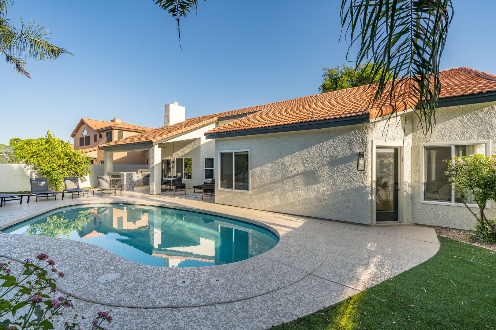 Sandra Place - Image 2